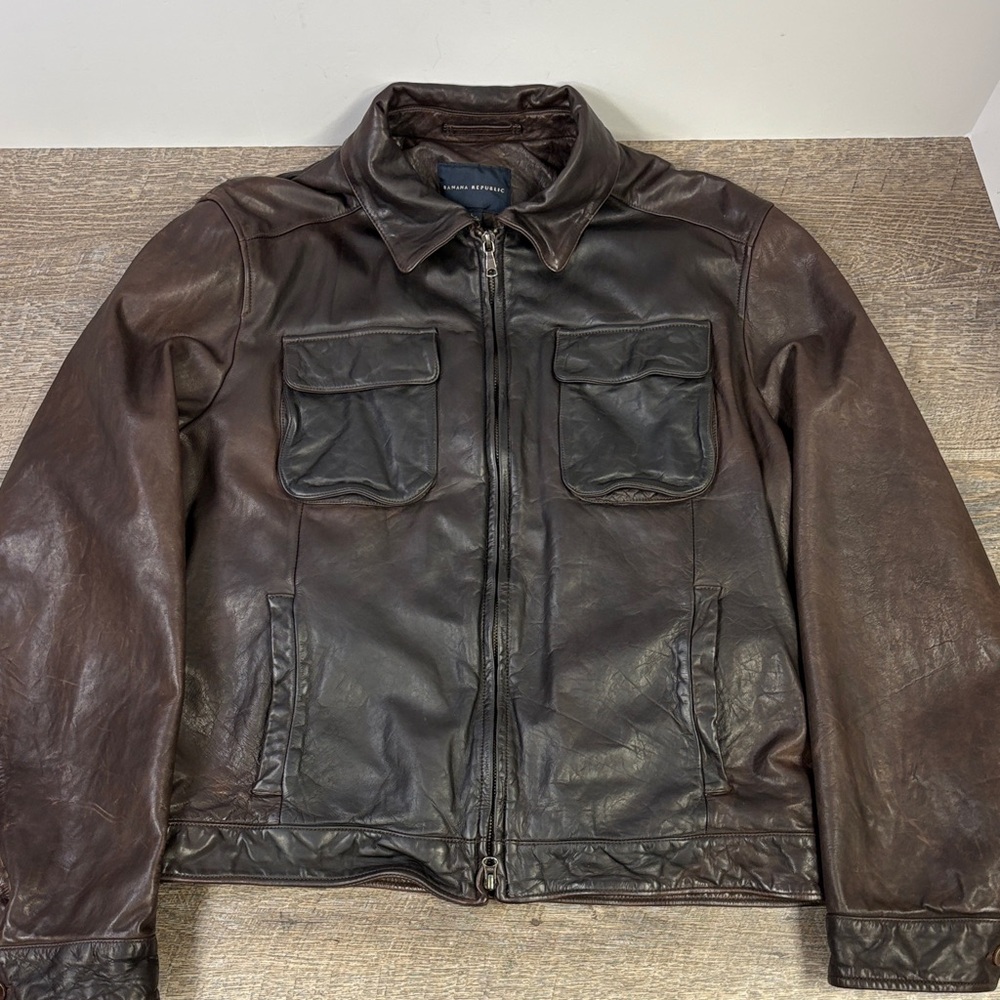 Banana Republic 100% Genuine Leather Jacket – Men’s Large